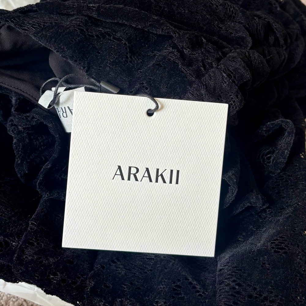 NEW VELVET LACE BALLOON PANTS Akarii - Picture 9 of 10